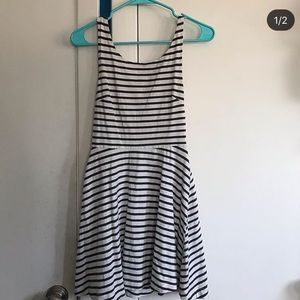 AMERICAN EAGLE DRESS W/ CRISSCROSS OPEN BACK